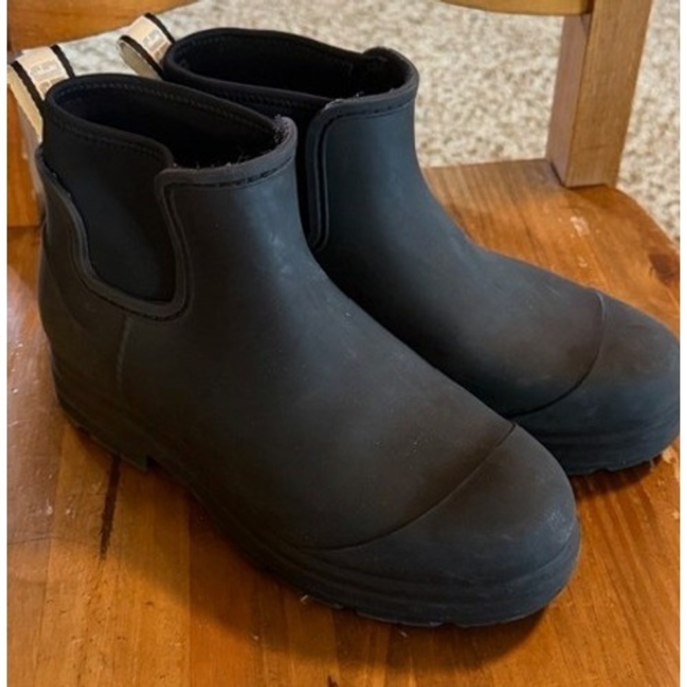 UGG Droplet Black Rubber Waterproof Rain Boots Ankle Chelsea Pull On Women‎ 9.5